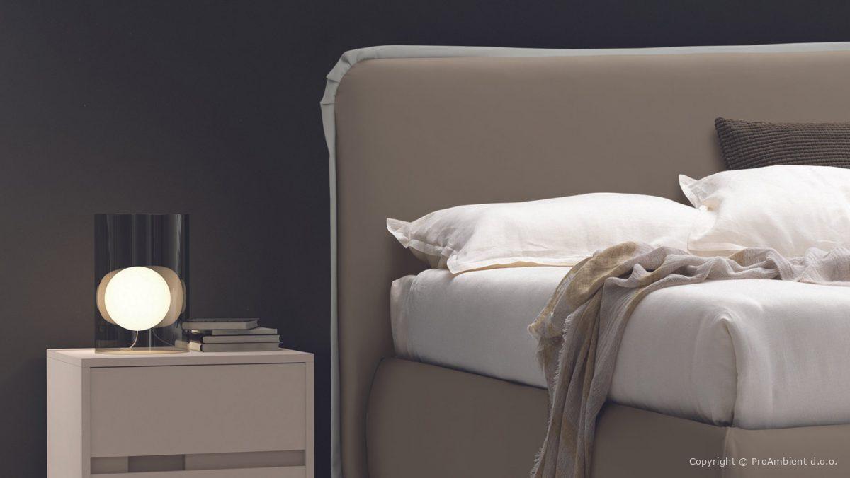 Moderne oblazinjene postelje Italia Covit18