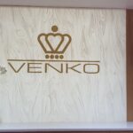 Osvetljena onix stena